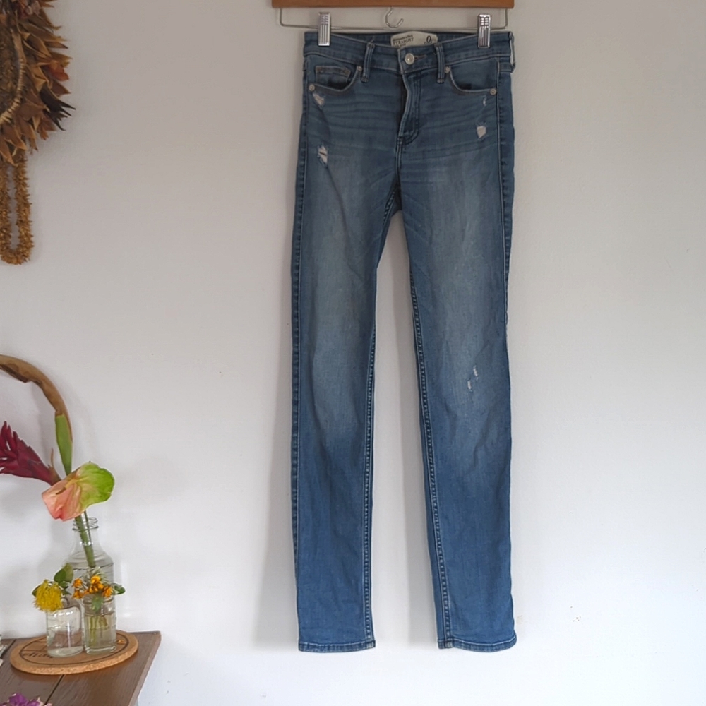 Abercrombie and Fitch Straight Mid Rise Jeans